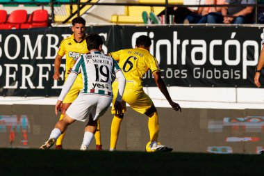 Paulo Moreira ve Matheus Dias, Liga Portekiz maçı sırasında CF Estrela Amadora ve CD Nacional (Maciej Rogowski / Ball Raw Images) takımları arasında görüldü.)