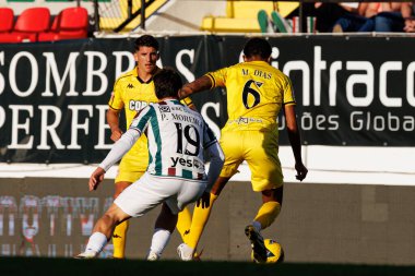 Paulo Moreira ve Matheus Dias, Liga Portekiz maçı sırasında CF Estrela Amadora ve CD Nacional (Maciej Rogowski / Ball Raw Images) takımları arasında görüldü.)