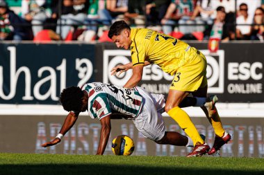 Francisco Goncalves ve Marcus Abraham Liga Portekiz maçı sırasında CF Estrela Amadora ve CD Nacional (Maciej Rogowski / Ball Raw Images)