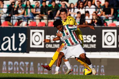 Francisco Goncalves ve Marcus Abraham Liga Portekiz maçı sırasında CF Estrela Amadora ve CD Nacional (Maciej Rogowski / Ball Raw Images)