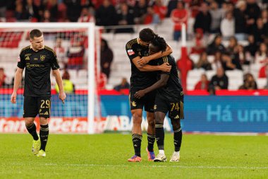 David Sousa ve Renato Nhaga, Liga Portekiz maçında SL Benfica ve Casa Pia AC (Maciej Rogowski / Ball Raw Images) arasında gol üstüne gol atarken görüldü.)