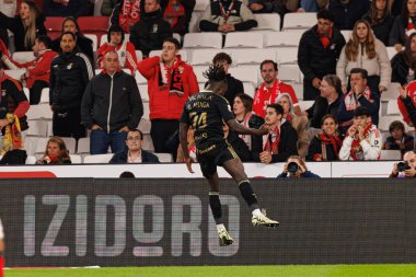 Renato Nhaga, Liga Portekiz maçında SL Benfica ve Casa Pia AC (Maciej Rogowski / Ball Raw Images) arasında gol üstüne gol atarken görüldü.)