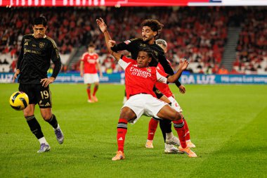 Leandro Barreiro ve Miguel Sousa, Liga Portekiz maçı sırasında SL Benfica ve Casa Pia AC (Maciej Rogowski / Ball Raw Images) arasında görüldü.)