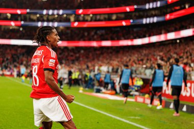 Leandro Barreiro, SL Benfica ve Casa Pia AC (Maciej Rogowski / Ball Raw Images) arasında oynanan Liga Portekiz maçında gol attıktan sonra kutlama yaparken görüldü.)