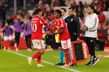 SL Benfica ve Casa Pia AC (Maciej Rogowski / Ball Raw Images) arasında oynanan Liga Portekiz maçında Georgiy Sudakov ve Leandro Barreiro görüldü)