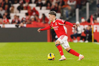 Gianluca Prestianni, Liga Portekiz maçı sırasında SL Benfica ve Casa Pia AC (Maciej Rogowski / Ball Raw Images)