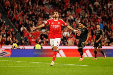 Vangelis Pavlidis, SL Benfica ile Casa Pia AC (Maciej Rogowski / Ball Raw Images) arasında oynanan Liga Portekiz maçında gol attıktan sonra kutlama yaparken görülüyor.)