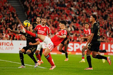Jose Fonte, Vangelis Pavlidis ve Tomas Araujo Liga Portekiz maçında SL Benfica ve Casa Pia AC (Maciej Rogowski / Ball Raw Images) arasında görüldü)