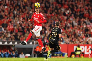 Enzo Barrenechea ve Jeremy Liga Portekiz maçında SL Benfica ve Casa Pia AC (Maciej Rogowski / Ball Raw Images) arasında görüldü.)