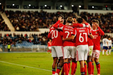 Benfica oyuncuları, Atletico CP ve SL Benfica (Maciej Rogowski / Ball Raw Images) takımları arasında oynanan Taca De Portugal maçında Richard Rios 'tan gol üstüne gol atarken görüldü.)