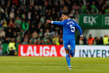 Jude Bellingham, Elche CF ve Real Madrid FC takımları arasında oynanan LaLiga EA SPORTS maçında Estadio Manuel Martinez Valero (Maciej Rogowski / Ball Raw Images)