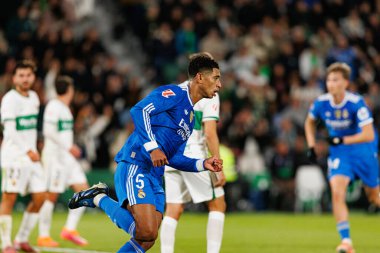 Jude Bellingham, Elche CF ve Real Madrid FC takımları arasında oynanan LaLiga EA SPORTS maçında Estadio Manuel Martinez Valero (Maciej Rogowski / Ball Raw Images)