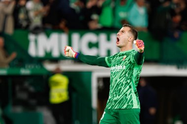 Inaki Pena, Elche CF ve Real Madrid FC takımları arasında oynanan LaLiga EA SPORTS maçında gol attıktan sonra Estadio Manuel Martinez Valero (Maciej Rogowski / Ball Raw Images)