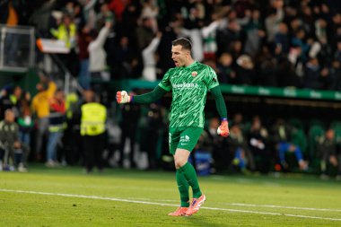 Inaki Pena, Elche CF ve Real Madrid FC takımları arasında oynanan LaLiga EA SPORTS maçında gol attıktan sonra Estadio Manuel Martinez Valero (Maciej Rogowski / Ball Raw Images)