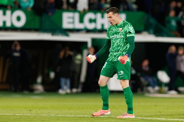 Inaki Pena, Elche CF ve Real Madrid FC takımları arasında oynanan LaLiga EA SPORTS maçında gol attıktan sonra Estadio Manuel Martinez Valero (Maciej Rogowski / Ball Raw Images)