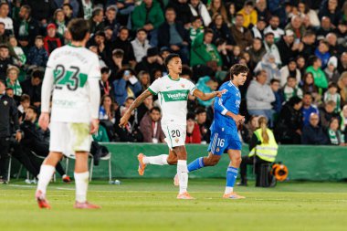Alvaro Rodriguez ve Gonzalo Garcia, LaLiga EA SPORTS maçında Elche CF ve Real Madrid FC takımları arasında Estadio Manuel Martinez Valero (Maciej Rogowski / Ball Raw Images))