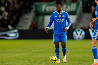 Vinicius Vini Junior, LaLiga EA SPORTS maçında Elche CF ve Real Madrid FC takımları arasında Estadio Manuel Martinez Valero (Maciej Rogowski / Ball Raw Images)