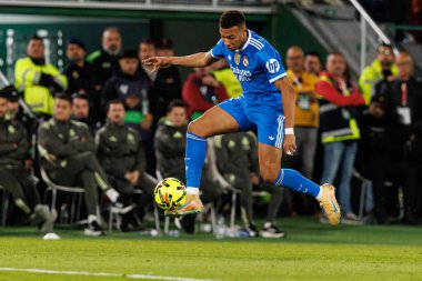 LaLiga EA SPORTS maçı sırasında Estadio Manuel Martinez Valero 'daki Elche CF ve Real Madrid FC takımları arasında Kylian Mbappe görüldü (Maciej Rogowski / Ball Raw Images)