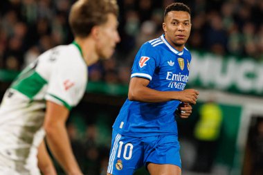 LaLiga EA SPORTS maçı sırasında Estadio Manuel Martinez Valero 'daki Elche CF ve Real Madrid FC takımları arasında Kylian Mbappe görüldü (Maciej Rogowski / Ball Raw Images)