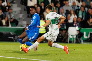 Vinicius Vini Junior, LaLiga EA SPORTS maçında Elche CF ve Real Madrid FC takımları arasında Estadio Manuel Martinez Valero (Maciej Rogowski / Ball Raw Images)