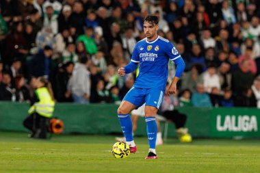 Raul Asencio, Elche CF ve Real Madrid FC takımları arasında Estadio Manuel Martinez Valero (Maciej Rogowski / Ball Raw Images) maçında görüldü.)