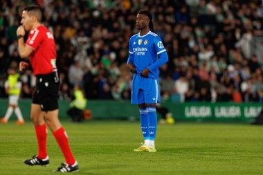 Eduardo Camavinga, Elche CF ve Real Madrid FC takımları arasında oynanan LaLiga EA SPORTS maçı sırasında Estadio Manuel Martinez Valero (Maciej Rogowski / Ball Raw Images)