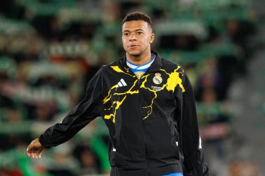 LaLiga EA SPORTS maçı sırasında Estadio Manuel Martinez Valero 'daki Elche CF ve Real Madrid FC takımları arasında Kylian Mbappe görüldü (Maciej Rogowski / Ball Raw Images)