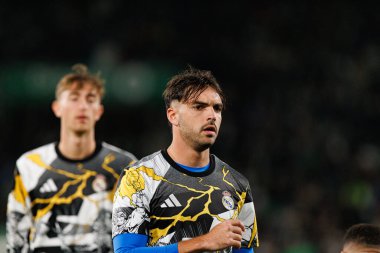 Raul Asencio, Elche CF ve Real Madrid FC takımları arasında Estadio Manuel Martinez Valero (Maciej Rogowski / Ball Raw Images) maçında görüldü.)