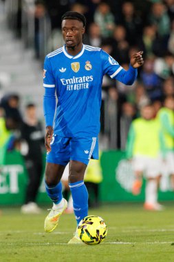  Eduardo Camavinga, Elche CF ve Real Madrid FC takımları arasında oynanan LaLiga EA SPORTS maçı sırasında Estadio Manuel Martinez Valero (Maciej Rogowski / Ball Raw Images)