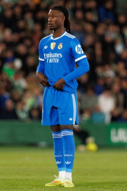  Eduardo Camavinga, Elche CF ve Real Madrid FC takımları arasında oynanan LaLiga EA SPORTS maçı sırasında Estadio Manuel Martinez Valero (Maciej Rogowski / Ball Raw Images)