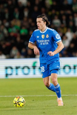  Alvaro Carreras, Elche CF ve Real Madrid FC takımları arasında Estadio Manuel Martinez Valero (Maciej Rogowski / Ball Raw Images) maçında görüldü.)