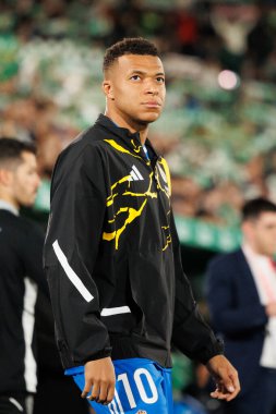 LaLiga EA SPORTS maçı sırasında Estadio Manuel Martinez Valero 'daki Elche CF ve Real Madrid FC takımları arasında Kylian Mbappe görüldü (Maciej Rogowski / Ball Raw Images)