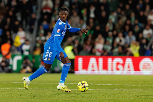 Eduardo Camavinga, Elche CF ve Real Madrid FC takımları arasında oynanan LaLiga EA SPORTS maçı sırasında Estadio Manuel Martinez Valero (Maciej Rogowski / Ball Raw Images)