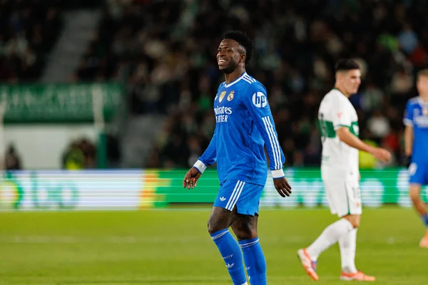 Vinicius Vini Junior, LaLiga EA SPORTS maçında Elche CF ve Real Madrid FC takımları arasında Estadio Manuel Martinez Valero (Maciej Rogowski / Ball Raw Images)