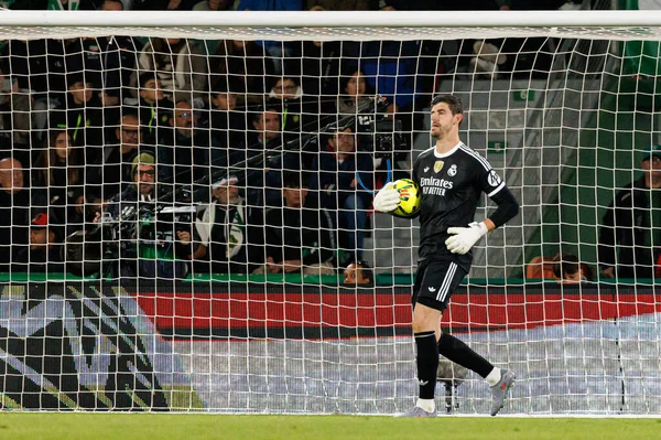 Thibaut Courtois, Elche CF ve Real Madrid FC takımları arasında Estadio Manuel Martinez Valero (Maciej Rogowski / Ball Raw Images) maçında görüldü.)