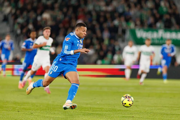 LaLiga EA SPORTS maçı sırasında Estadio Manuel Martinez Valero 'daki Elche CF ve Real Madrid FC takımları arasında Kylian Mbappe görüldü (Maciej Rogowski / Ball Raw Images)