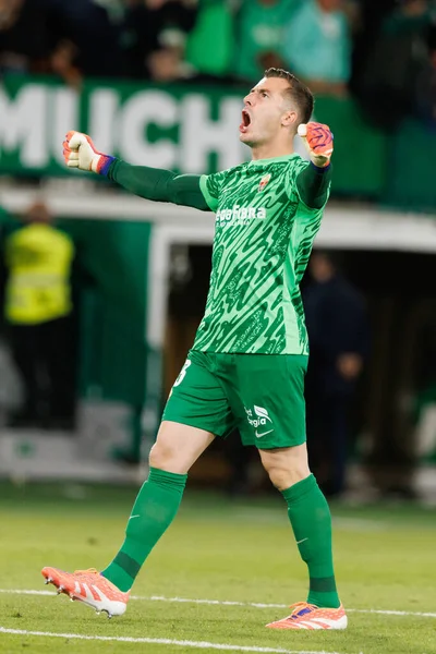 Inaki Pena, Elche CF ve Real Madrid FC takımları arasında oynanan LaLiga EA SPORTS maçında gol attıktan sonra Estadio Manuel Martinez Valero (Maciej Rogowski / Ball Raw Images)