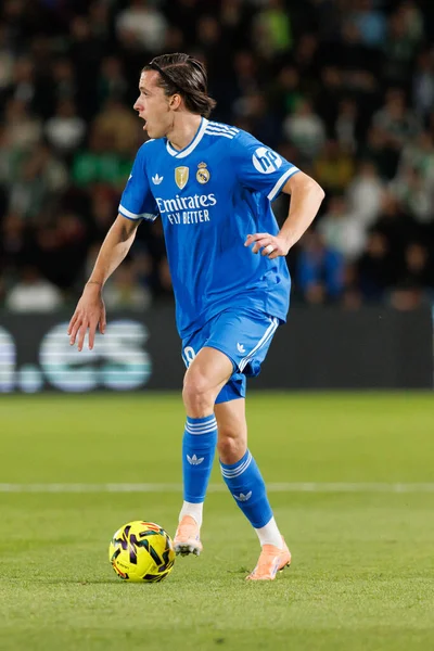  Alvaro Carreras, Elche CF ve Real Madrid FC takımları arasında Estadio Manuel Martinez Valero (Maciej Rogowski / Ball Raw Images) maçında görüldü.)