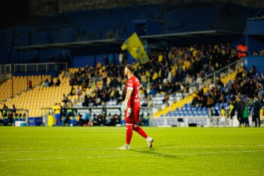 Martin Turk, Taca De Portugal maçı sırasında Estoril Praia ve FC Famalicao takımları arasında Estadio Antonio Coimbra da Mota 'da görüldü (Maciej Rogowski / Ball Raw Images)