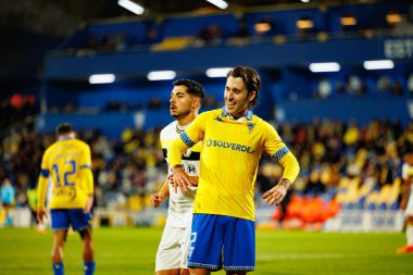 Ricard Sanchez ve Rafa Soares, Taca De Portugal maçında GD Estoril Praia ve FC Famalicao takımları arasında Estadio Antonio Coimbra da Mota (Maciej Rogowski / Ball Raw Images)