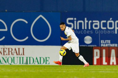 Gustavo Garcia, GD Estoril Praia ve FC Famalicao takımları arasında Estadio Antonio Coimbra da Mota (Maciej Rogowski / Ball Raw Images) maçında görüldü.)