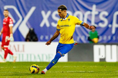 Antef Tsoungui, Taca De Portugal maçında GD Estoril Praia ve FC Famalicao takımları arasında Estadio Antonio Coimbra da Mota 'da görüldü (Maciej Rogowski / Ball Raw Images)