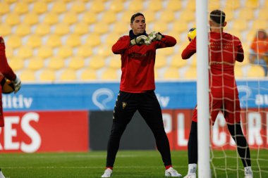 Joel Robles, GD Estoril Praia ve FC Famalicao takımları arasında Estadio Antonio Coimbra da Mota (Maciej Rogowski / Ball Raw Images) maçında görüldü.)