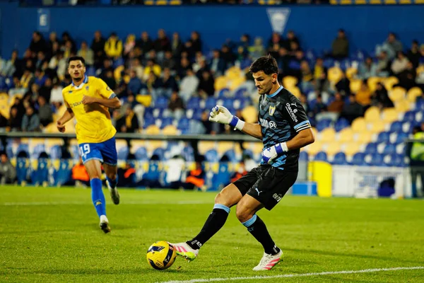 Ivan Zlobin, GD Estoril Praia ve FC Famalicao takımları arasında Estadio Antonio Coimbra da Mota (Maciej Rogowski / Ball Raw Images) maçında görüldü.)