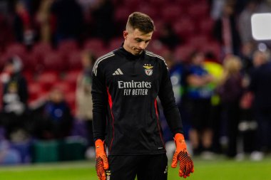 Anatoliy Trubin, AFC Ajax ve SL Benfica (Maciej Rogowski / Ball Raw Images) arasında Şampiyonlar Ligi faz oyunu sırasında görüldü)