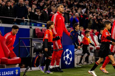 Enzo Barrenechea, AFC Ajax ve SL Benfica (Maciej Rogowski / Ball Raw Images) arasındaki Şampiyonlar Ligi faz oyununda görüldü)