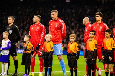 Anatoliy Trubin, AFC Ajax ve SL Benfica (Maciej Rogowski / Ball Raw Images) arasında Şampiyonlar Ligi faz oyunu sırasında görüldü)