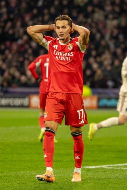 Amar Dediç, AFC Ajax ve SL Benfica (Maciej Rogowski / Ball Raw Images) arasında Şampiyonlar Ligi faz oyunu sırasında görüldü)