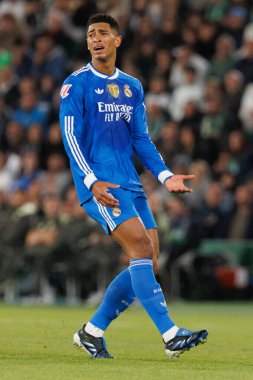 Elche, İspanya - 11 23 23 2025: Jude Bellingham, Elche CF ve Real Madrid FC takımları arasında oynanan LaLiga EA Spor maçı sırasında görüldü  