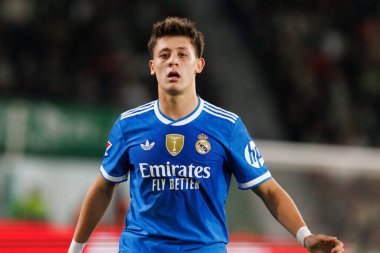 Elche, İspanya - 11 23 23 2025: LaLiga EA Spor karşılaşmasında Elche CF ve Real Madrid FC takımları arasında Arda Güler görüldü  